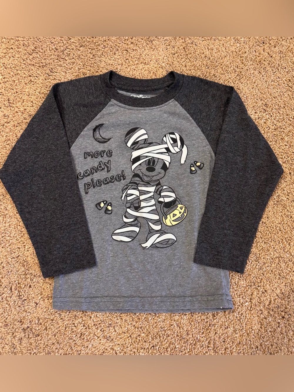 Disney Gray & Black Raglan Mummy Mickey Long Sleeve Tee, size 4
